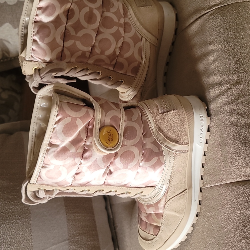 Coach boots